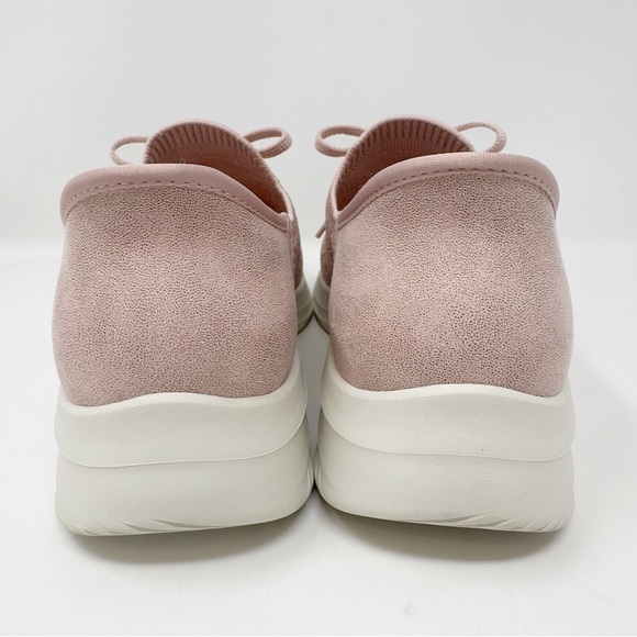 Martha Stewart X Skechers Slip-Ons Ultra Flex Back On Track - Picture 4 of 9